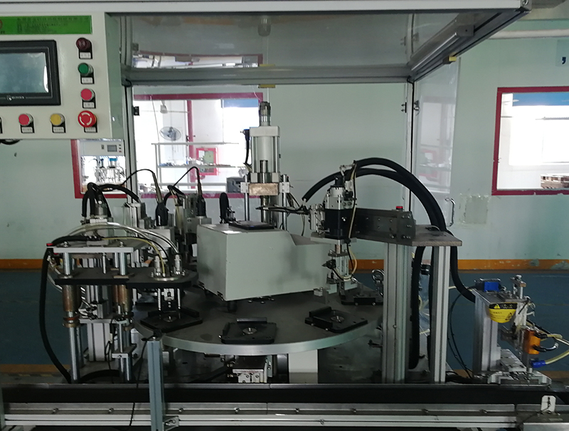 臺(tái)灣三巨散熱風(fēng)機(jī)廠家自動(dòng)生產(chǎn)線1